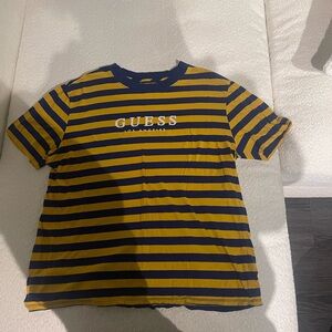 Men’s Guess Shirt. Size L